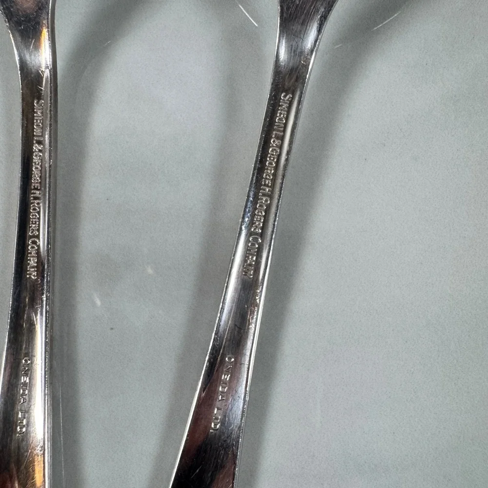 Set of 4 Oneida Simeon L & George H Rogers‎ Silver Plated Soup Spoons Lot 2